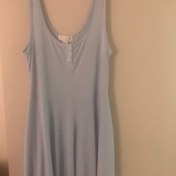 Dress - Picture 3 of 4